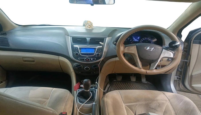 2011 Hyundai Verna FLUIDIC 1.4 VTVT, CNG, Manual, 1,19,706 km, interior