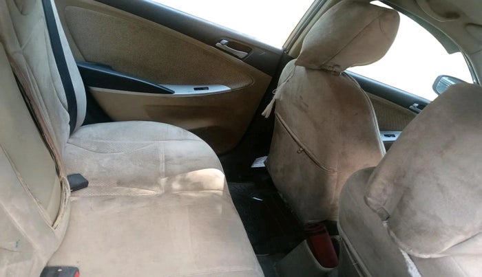 2011 Hyundai Verna FLUIDIC 1.4 VTVT, CNG, Manual, 1,19,706 km, interior