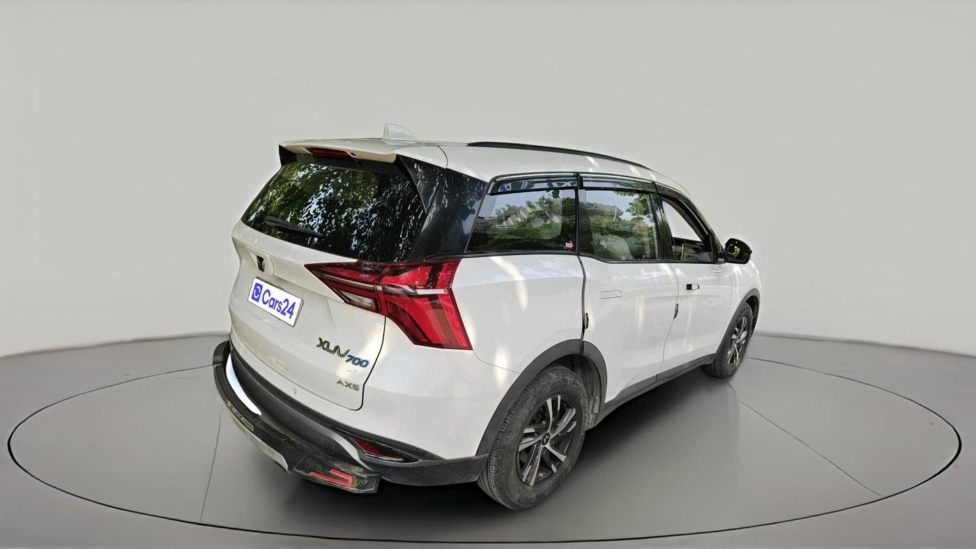 2022 Mahindra XUV700 AX 5 P AT 5 STR, Petrol, Automatic, 31,015 km, exterior
