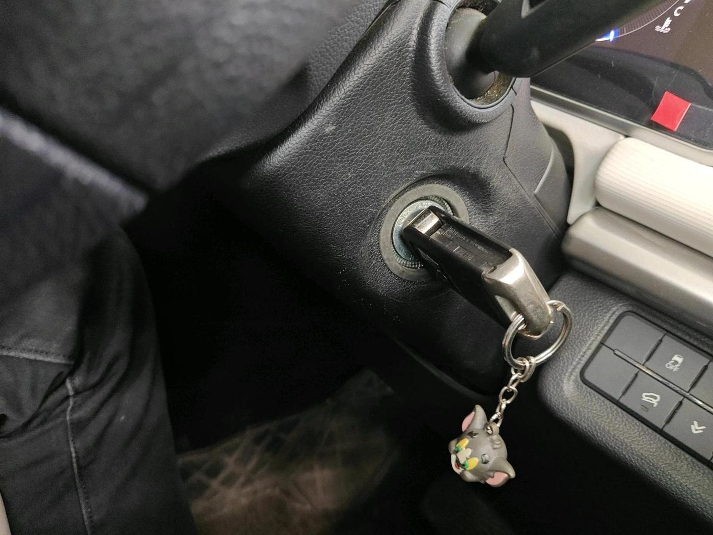 2022 Mahindra XUV700 AX 5 P AT 5 STR, Petrol, Automatic, 31,015 km, interior