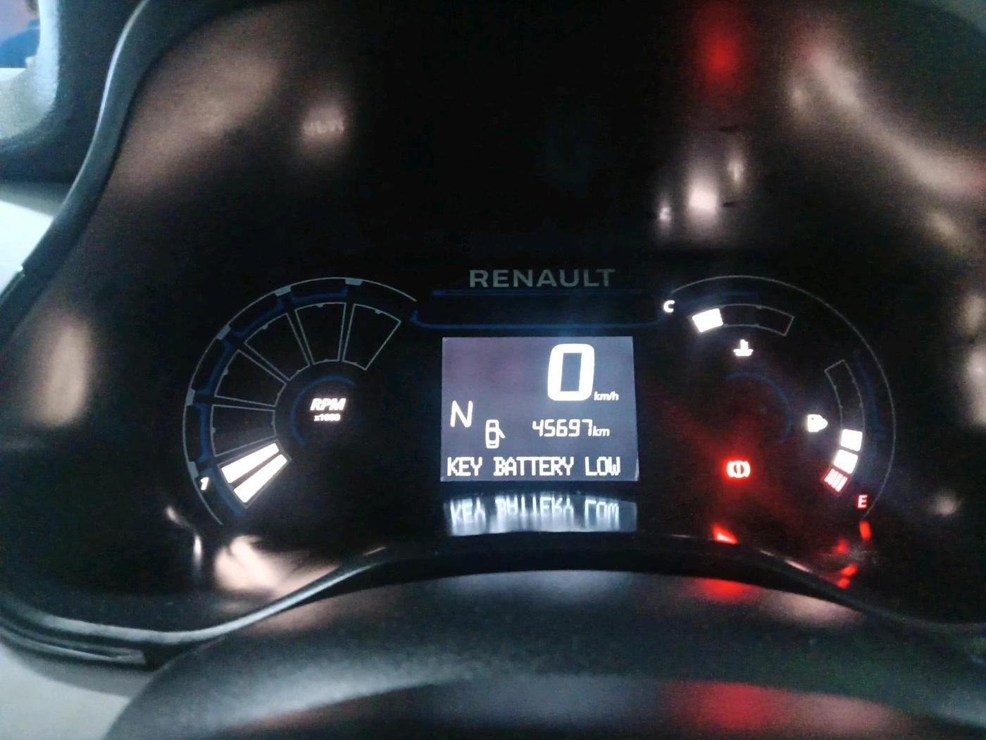 2020 Renault TRIBER RXZ AMT, CNG, Automatic, 45,697 km, interior