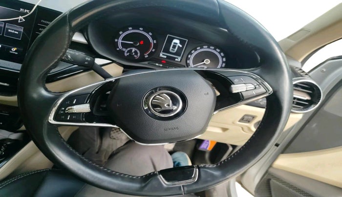 2022 Skoda SLAVIA AMBITION 1.0L TSI MT, Petrol, Manual, 25,020 km, interior