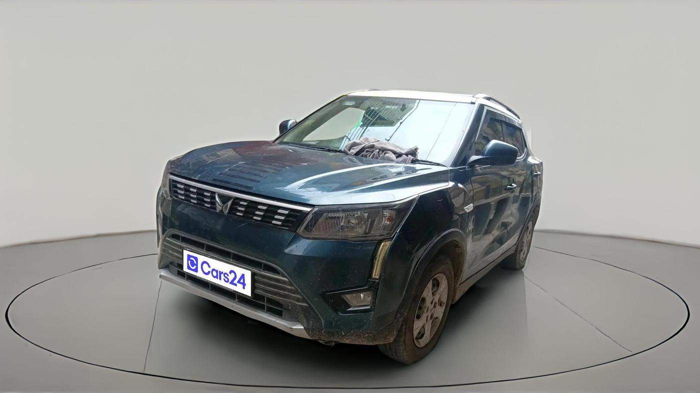 2020 Mahindra XUV300 W4 1.2 PETROL, Petrol, Manual, 88,754 km, exterior