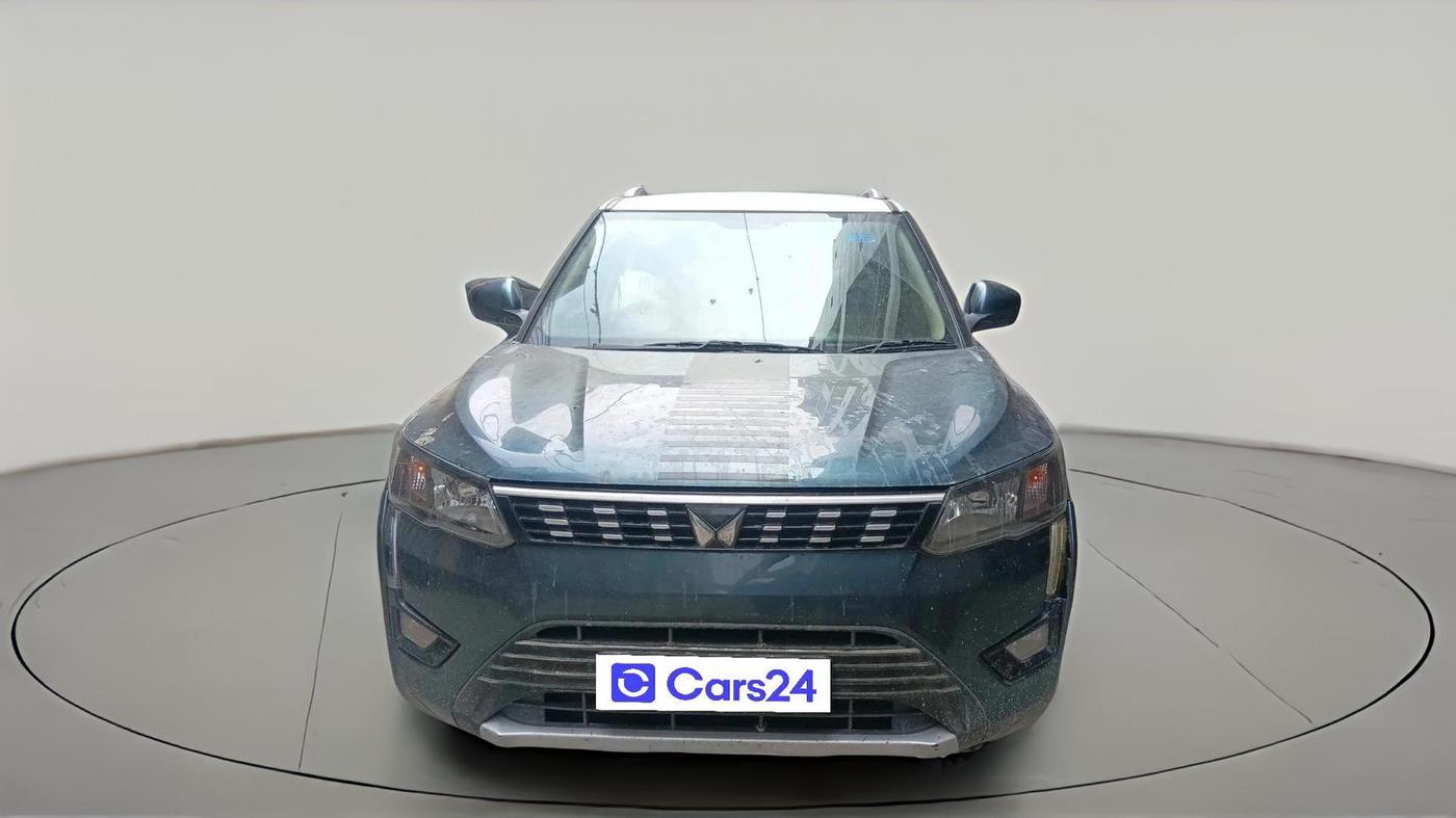2020 Mahindra XUV300 W4 1.2 PETROL, Petrol, Manual, 88,754 km, exterior
