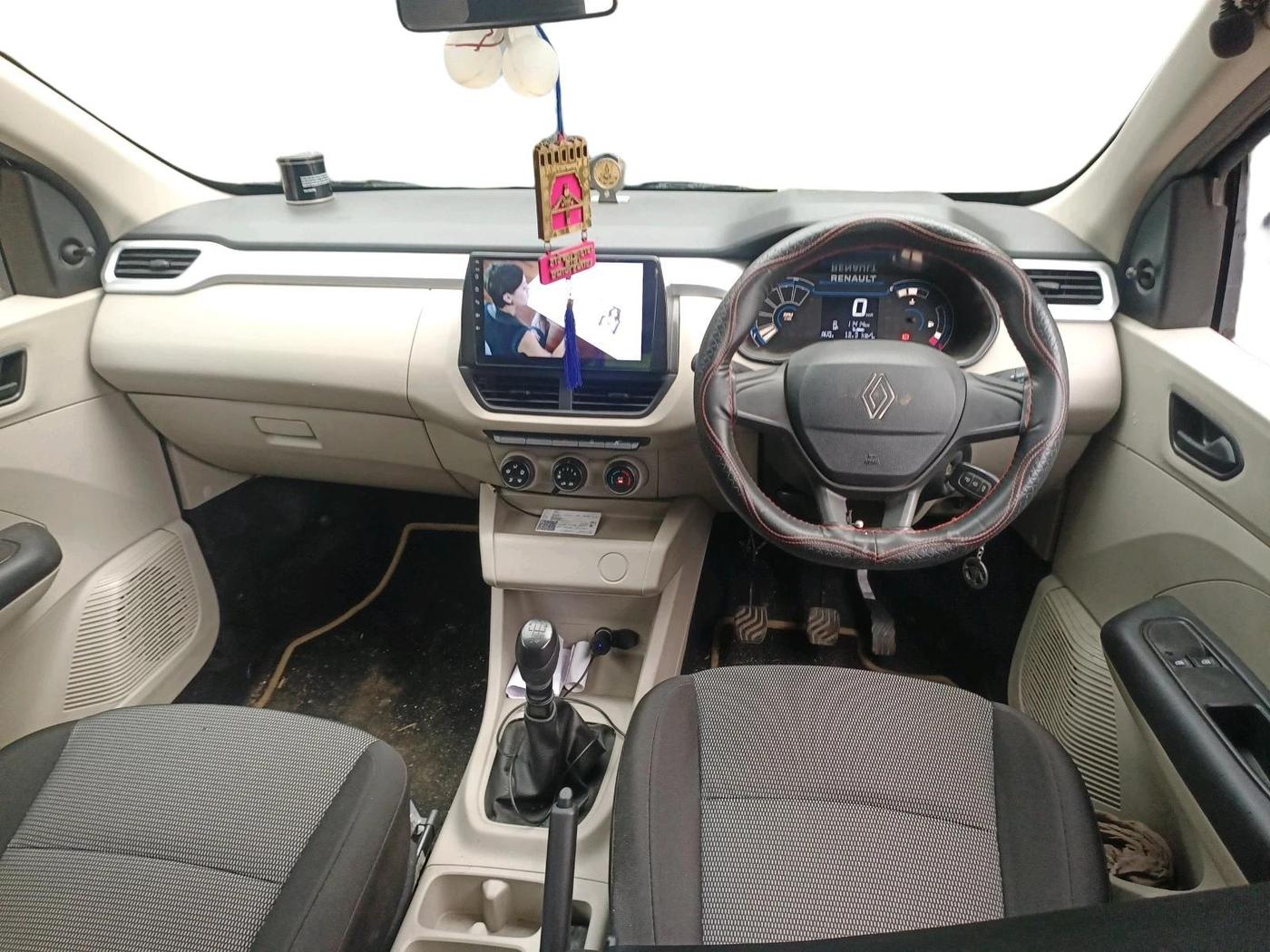 2025 Renault TRIBER Authentic, Petrol, Manual, 11,414 km, interior
