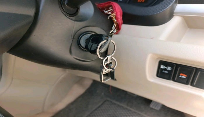 2019 Maruti Swift Dzire TOUR S-CNG, CNG, Manual, 62,203 km, interior