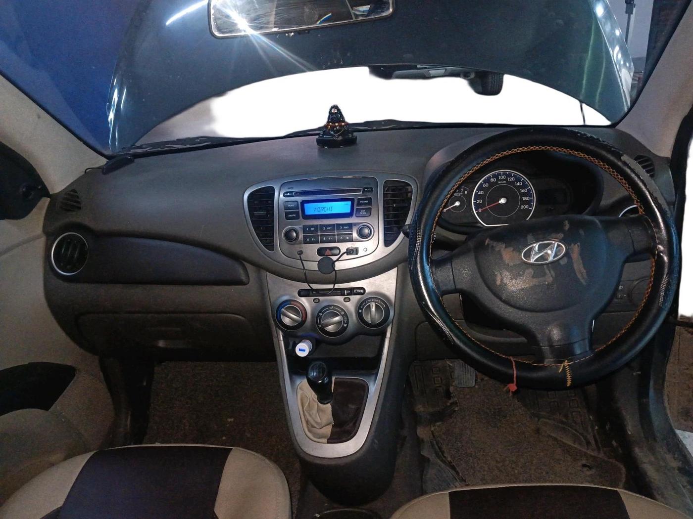 2013 Hyundai i10 ERA 1.1, Petrol, Manual, 49,229 km, interior