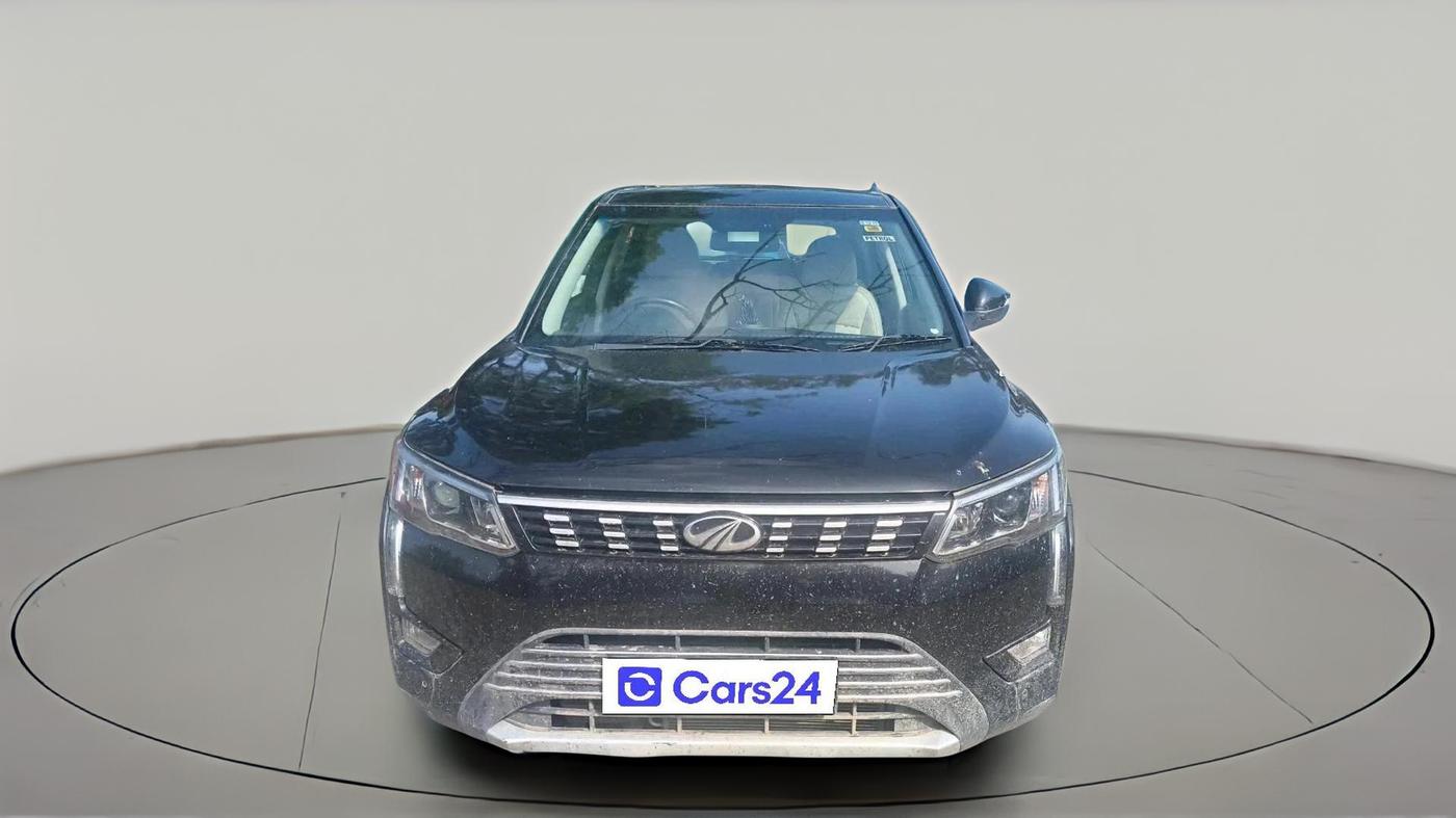 2020 Mahindra XUV300 W8 (O) 1.2 PETROL, Petrol, Manual, 88,455 km, exterior