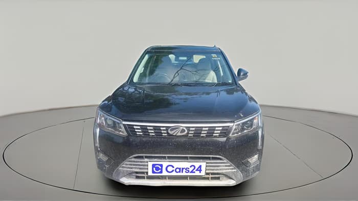 2020 Mahindra XUV300 W8 (O) 1.2 PETROL, Petrol, Manual, 88,455 km, exterior