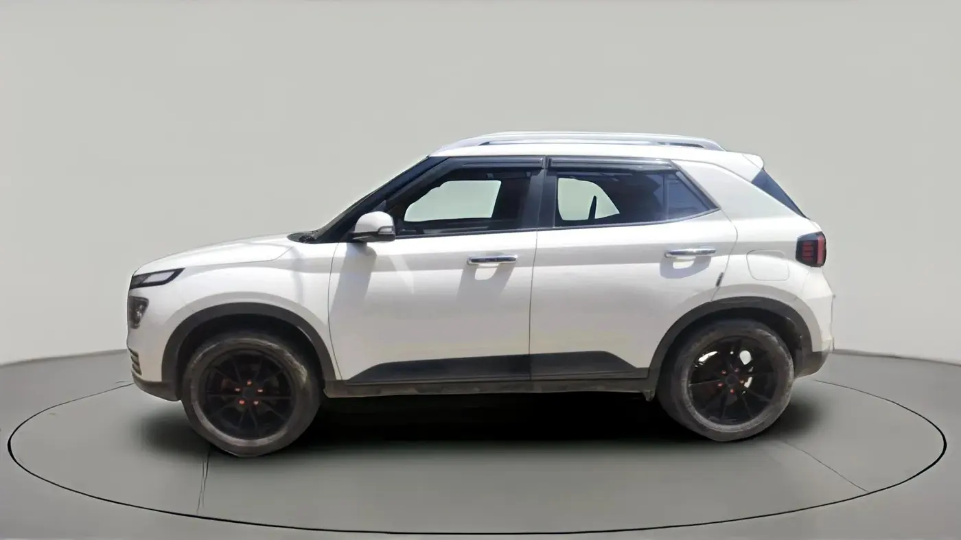 2023 Hyundai VENUE SX 1.2 PETROL, Petrol, Manual, 65,105 km, exterior