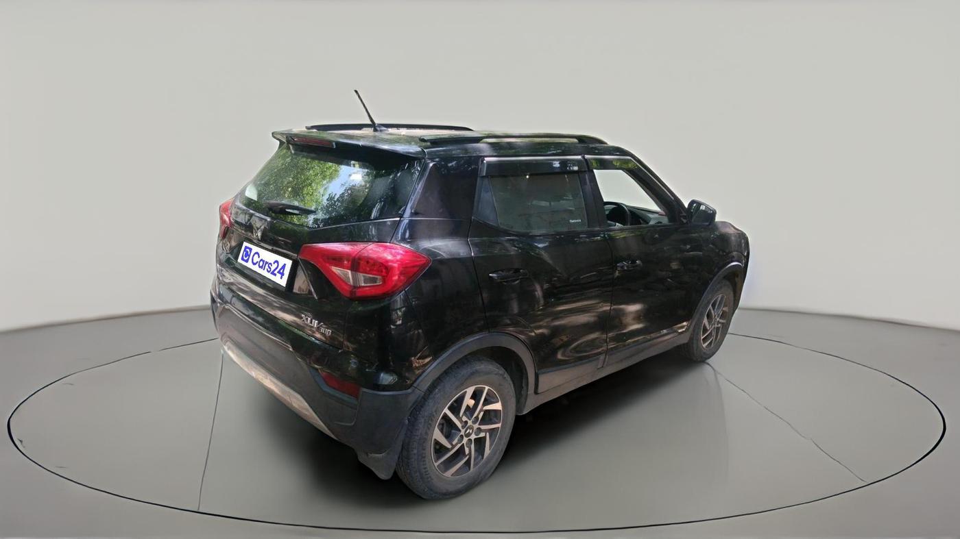 2022 Mahindra XUV300 W8 (O) 1.2 PETROL, Petrol, Manual, 31,106 km, exterior