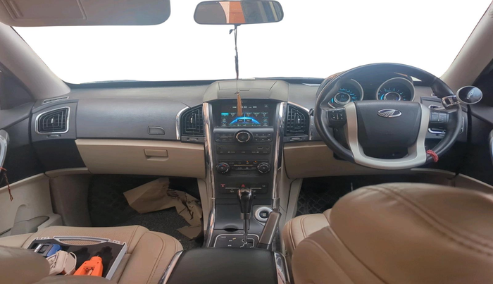 2018 Mahindra XUV500 W10 AT, Diesel, Automatic, 73,995 km, interior