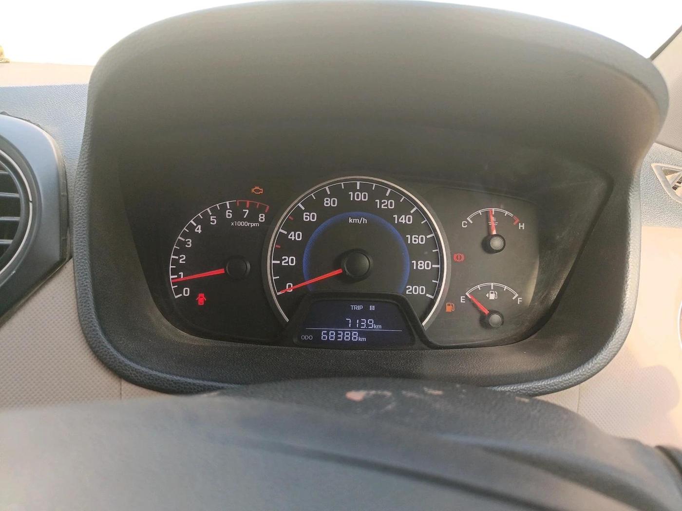 2018 Hyundai Grand i10 SPORTZ (O) 1.2 KAPPA VTVT, CNG, Manual, 68,388 km, interior