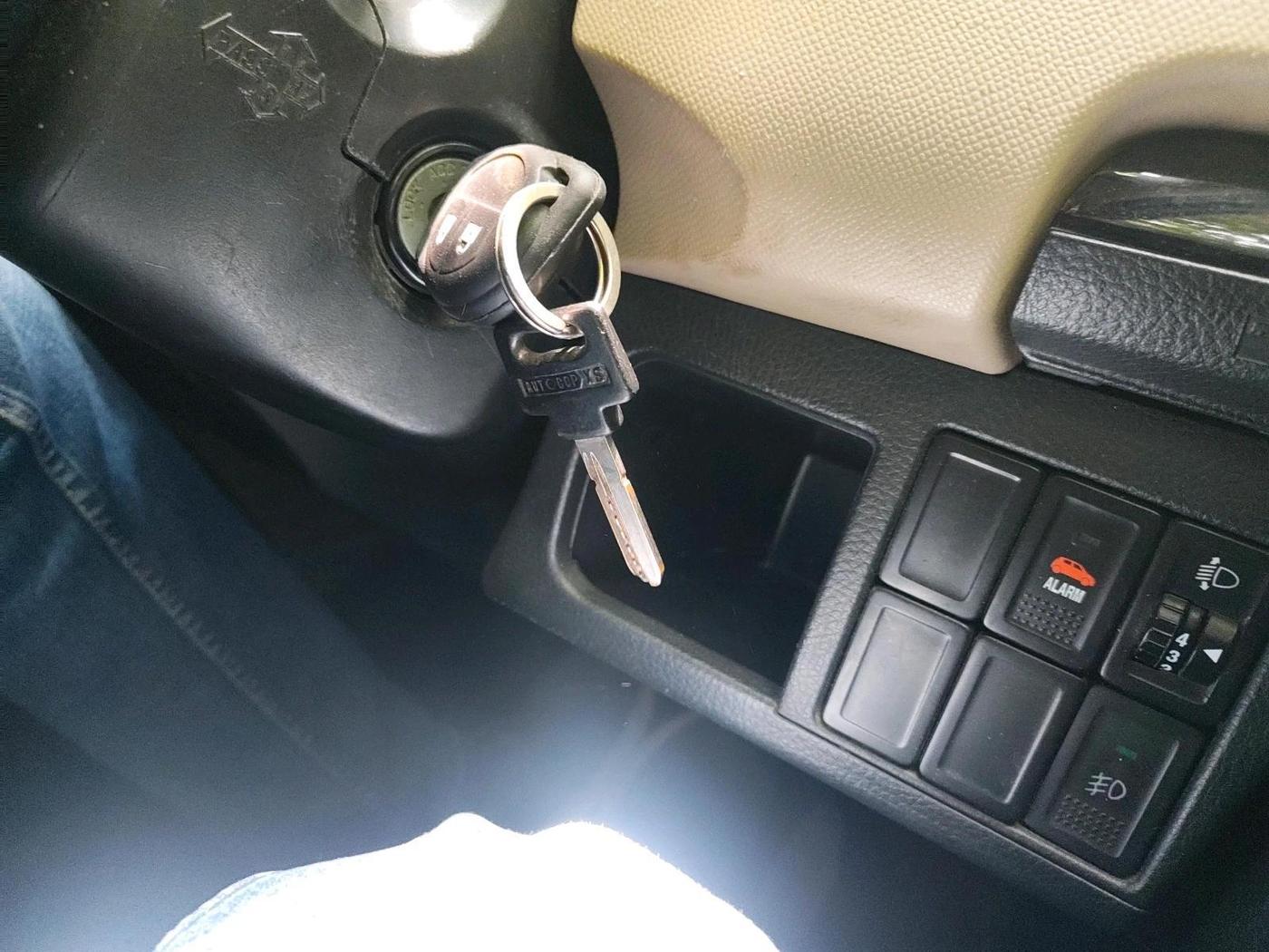 2017 Maruti Wagon R 1.0 VXI+ AMT, Petrol, Automatic, 67,583 km, interior