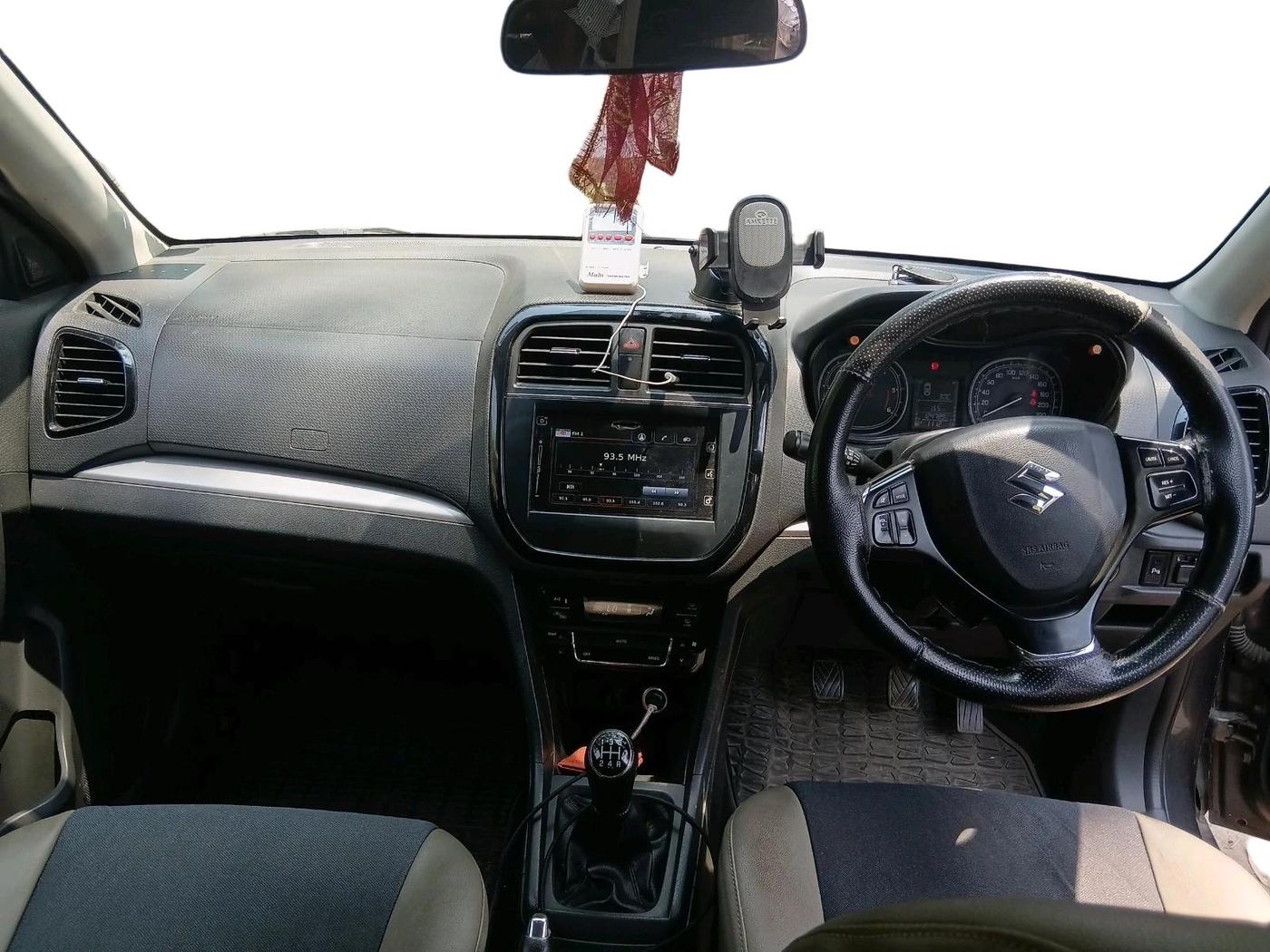 2016 Maruti Vitara Brezza ZDI PLUS, Diesel, Manual, 1,24,789 km, interior