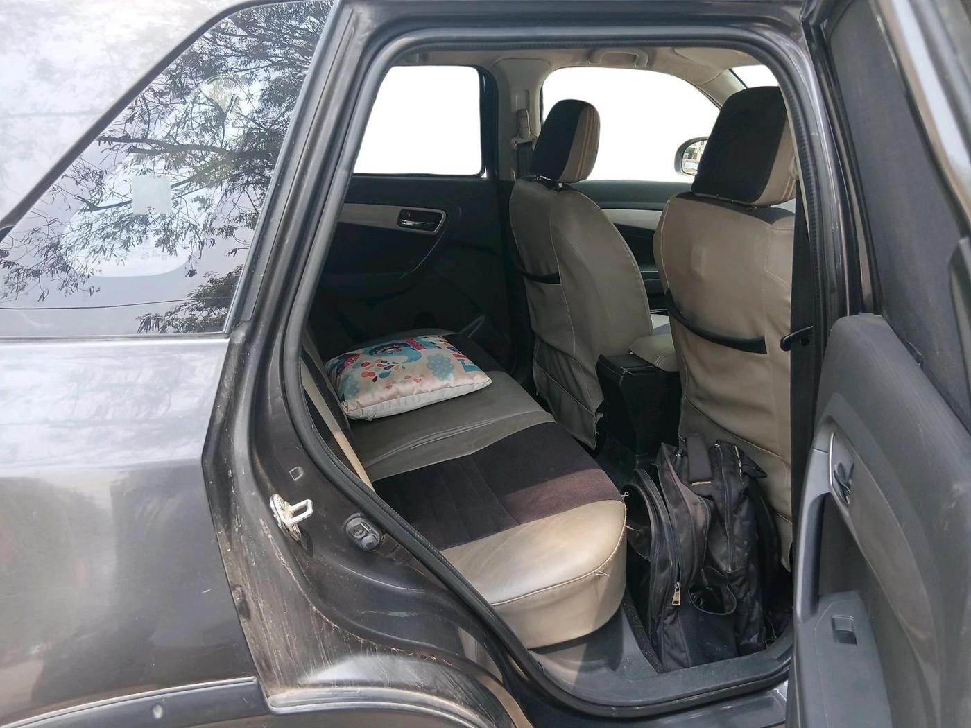 2016 Maruti Vitara Brezza ZDI PLUS, Diesel, Manual, 1,24,789 km, interior