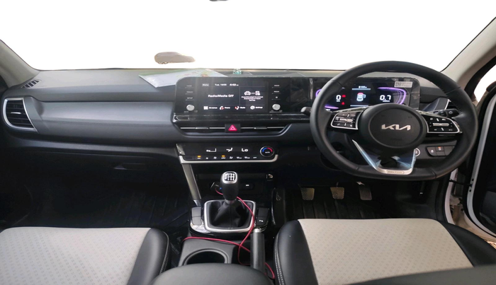 2025 KIA SELTOS HTK Plus (O) 1.5 Petrol MT, Petrol, Manual, 4,583 km, interior