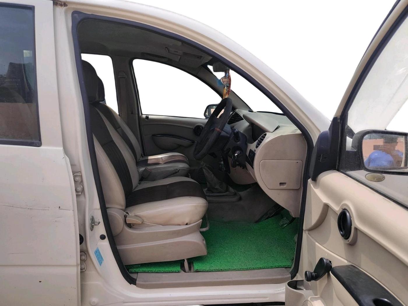 2019 Mahindra Xylo D2, Diesel, Manual, 70,423 km, interior