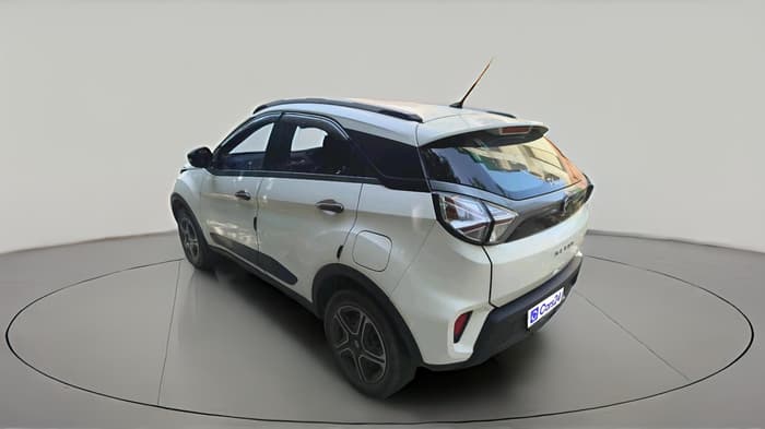 2021 Tata NEXON XM PETROL, CNG, Manual, 61,914 km, exterior