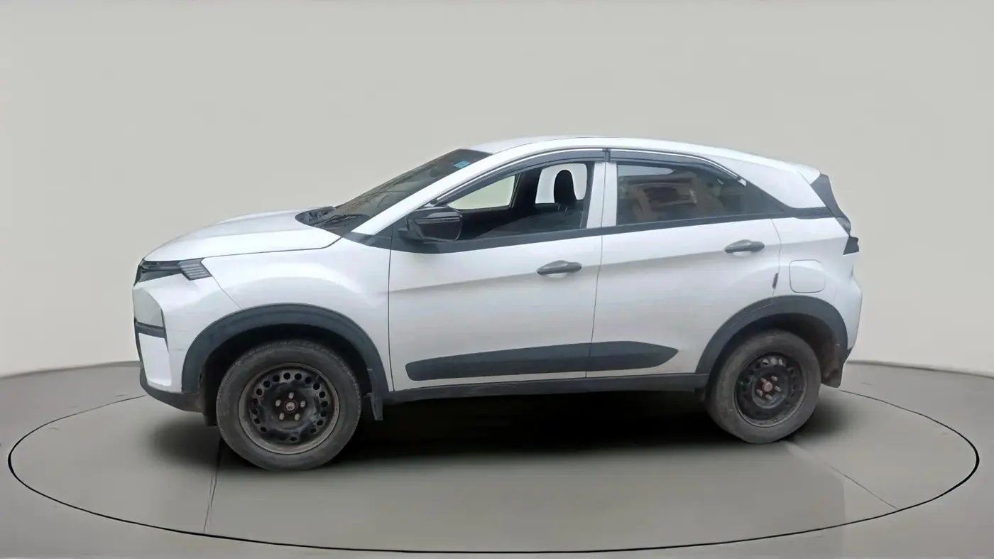 2024 Tata NEXON Smart Plus 1.2 Revotron 6 AMT, Petrol, Automatic, 35,284 km, exterior