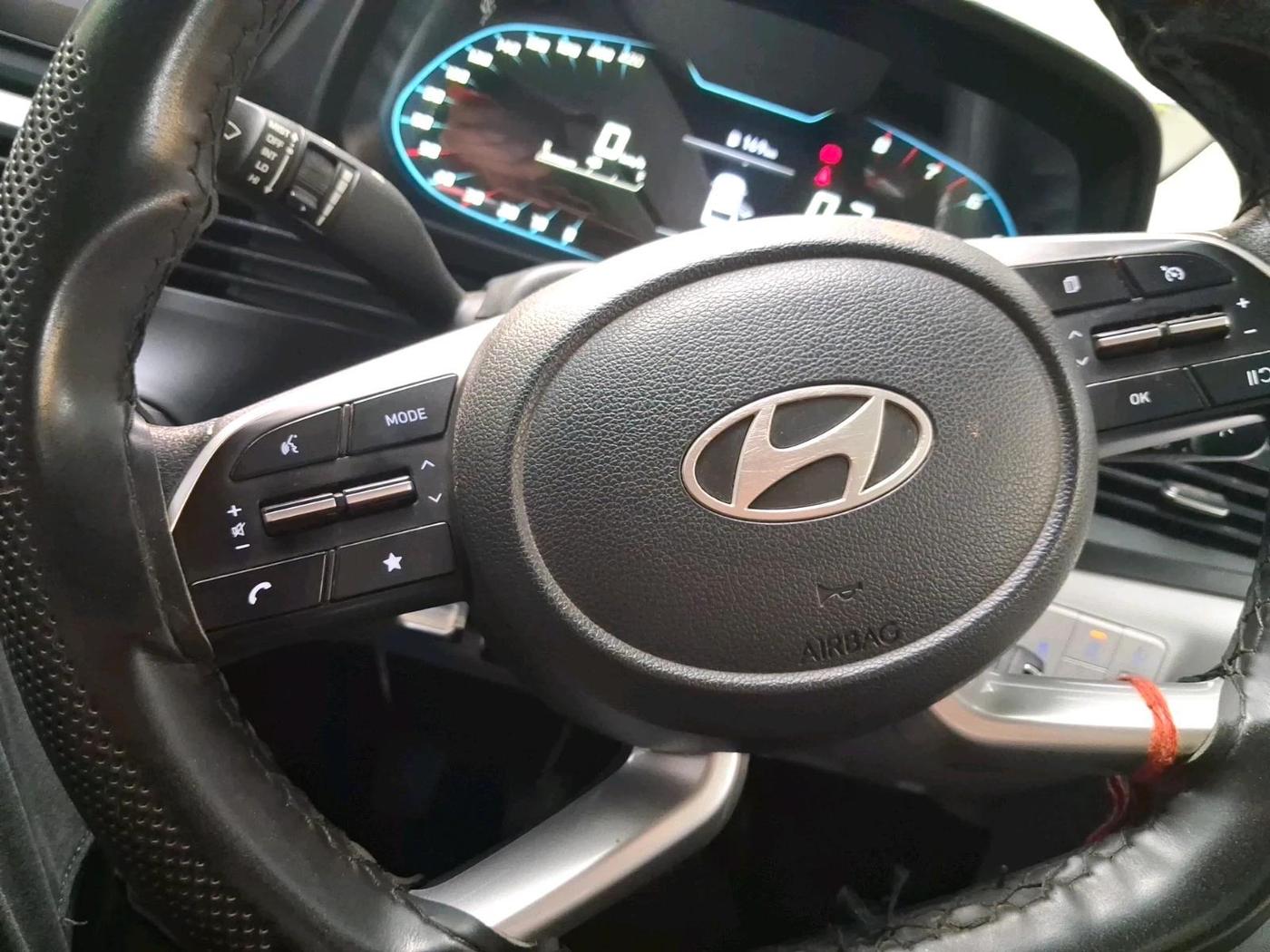 2025 Hyundai NEW I20 SPORTZ 1.2 MT, Petrol, Manual, 33,570 km, interior