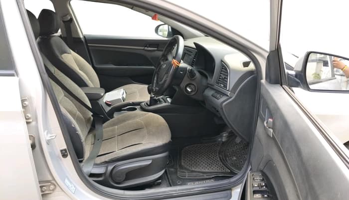 2016 Hyundai New Elantra 1.6 S MT DIESEL, Diesel, Manual, 92,000 km, interior