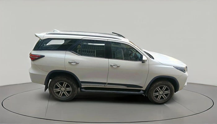 2023 Toyota Fortuner 4X2 AT 2.8 DIESEL, Diesel, Automatic, 32,098 km, exterior