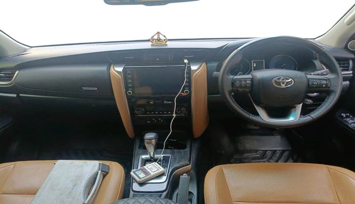 2023 Toyota Fortuner 4X2 AT 2.8 DIESEL, Diesel, Automatic, 32,098 km, interior