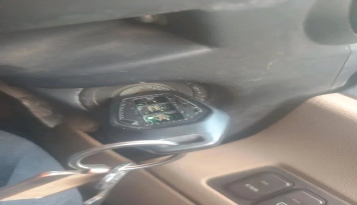 2016 Mahindra TUV300 T8, Diesel, Manual, 44,574 km, interior