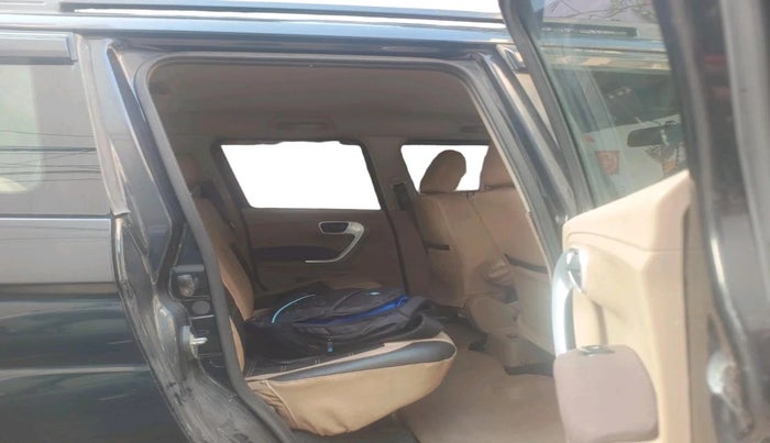 2016 Mahindra TUV300 T8, Diesel, Manual, 44,574 km, interior