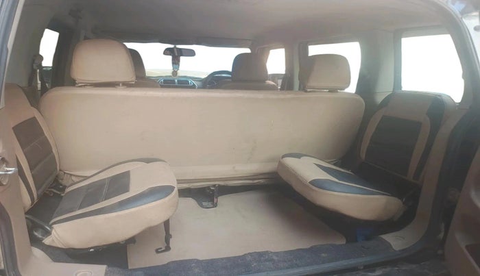 2016 Mahindra TUV300 T8, Diesel, Manual, 44,574 km, interior