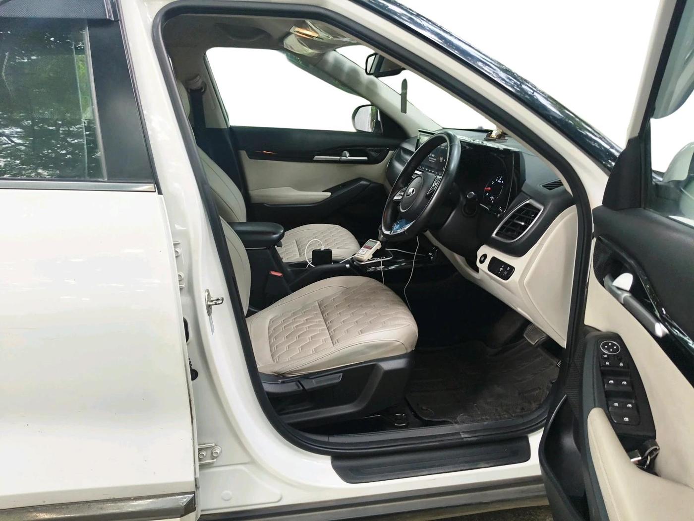 2020 KIA SELTOS HTX IVT 1.5 PETROL, Petrol, Automatic, 70,995 km, interior