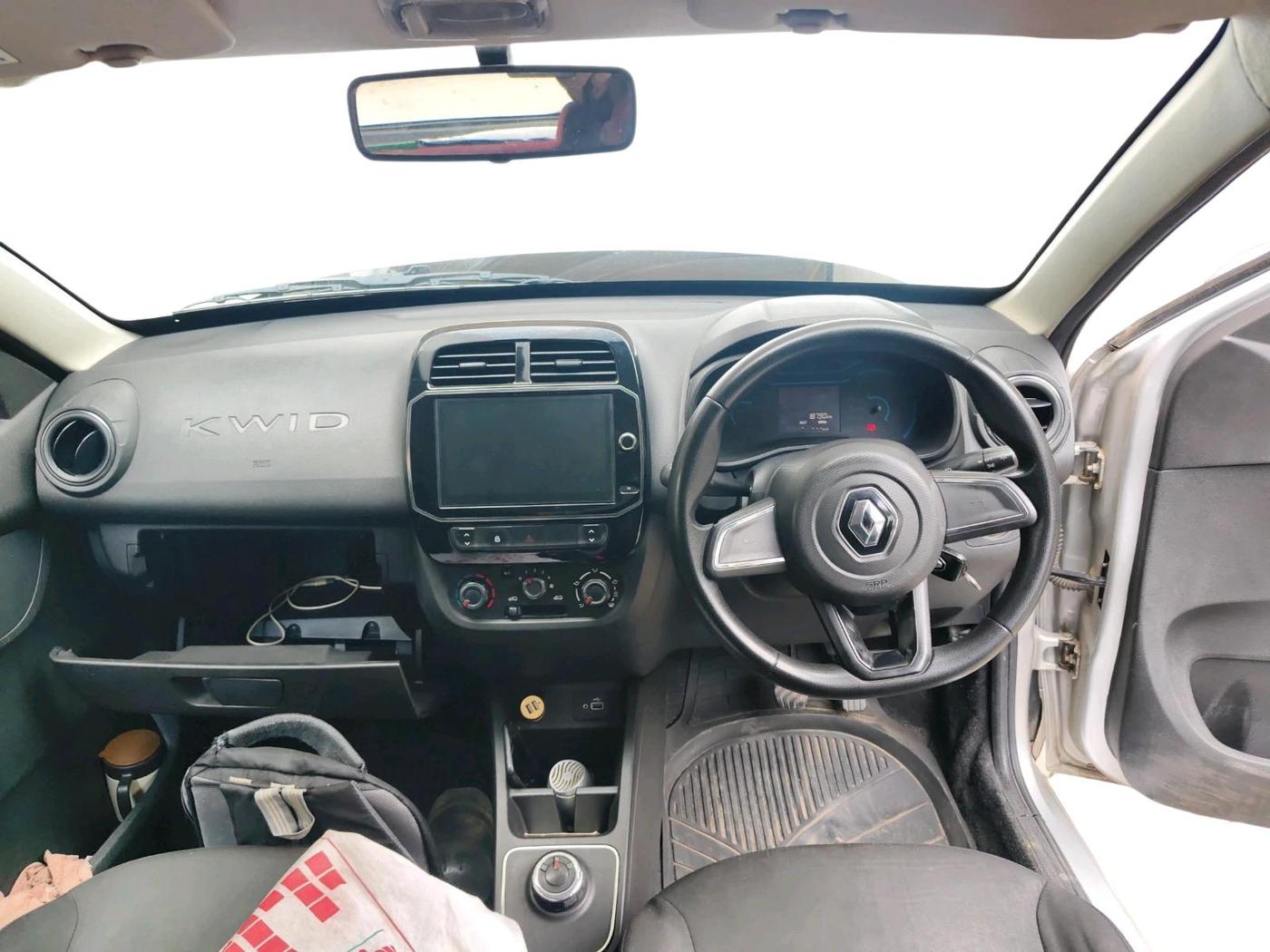 2022 Renault Kwid RXT 1.0 AMT, Petrol, Automatic, 18,790 km, interior