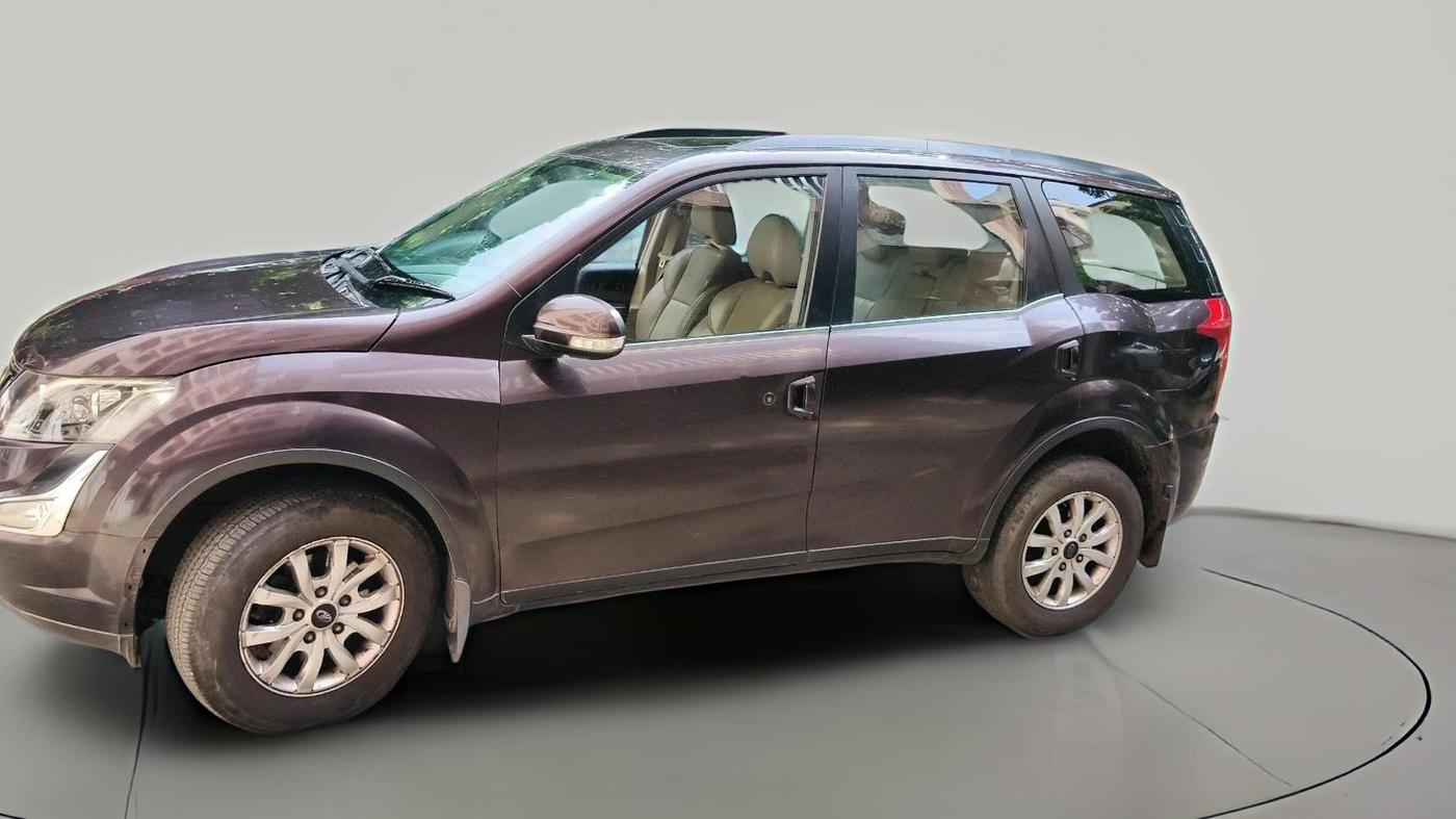 2016 Mahindra XUV500 W10, Diesel, Manual, 65,475 km, exterior