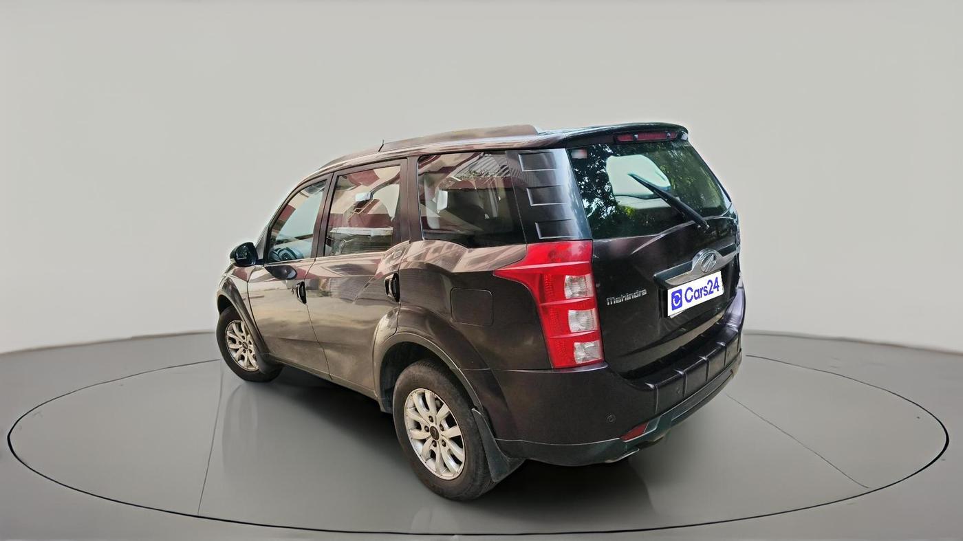 2016 Mahindra XUV500 W10, Diesel, Manual, 65,475 km, exterior