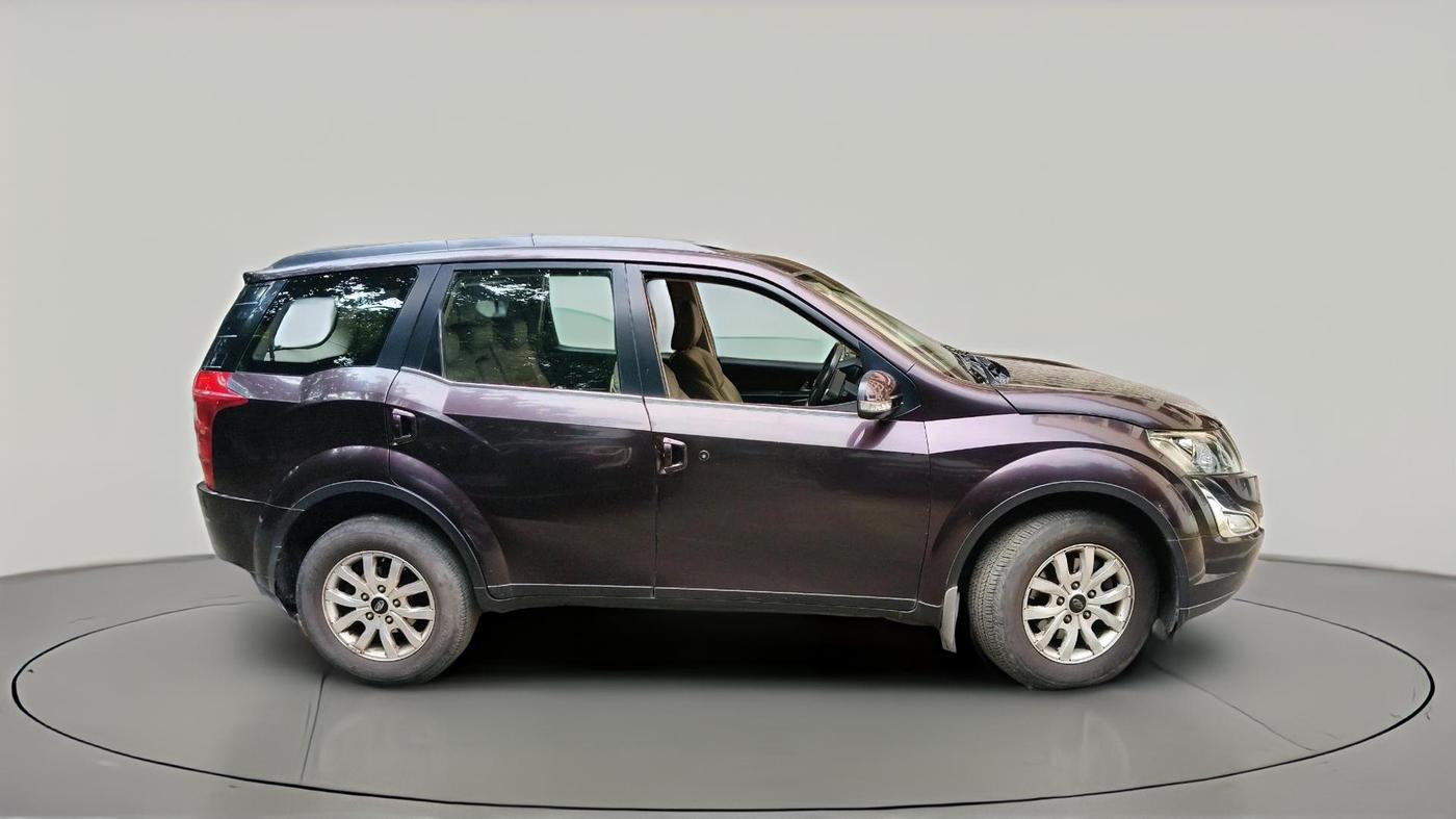 2016 Mahindra XUV500 W10, Diesel, Manual, 65,475 km, exterior