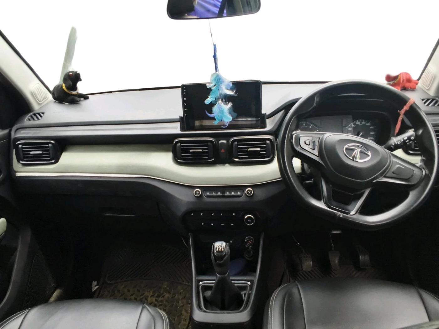 2023 Tata PUNCH ADVENTURE MT, CNG, Manual, 52,491 km, interior