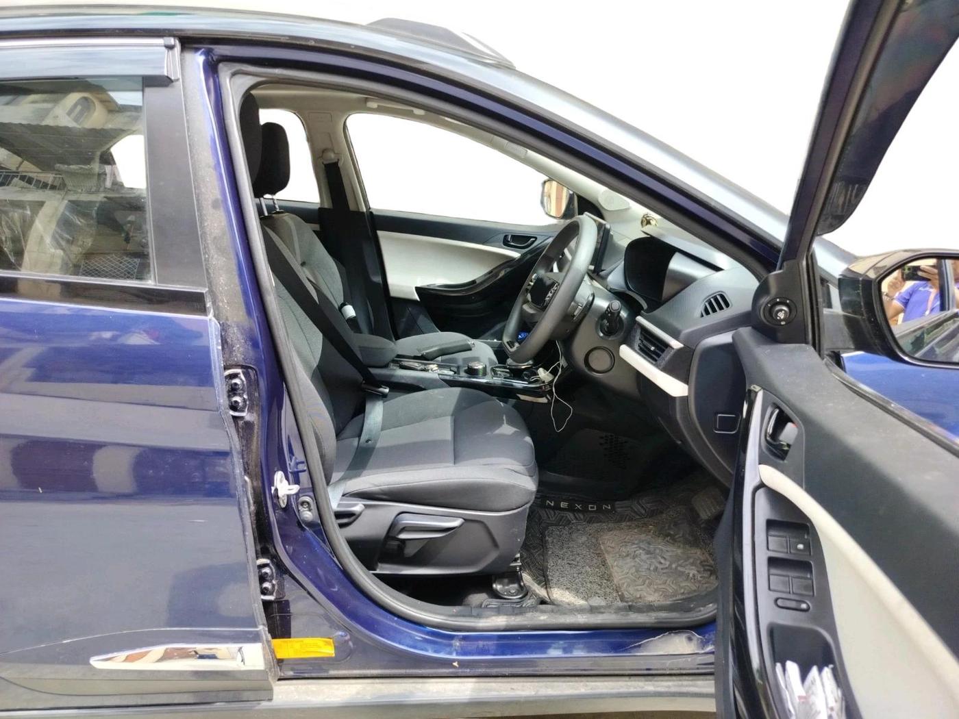 2025 Tata NEXON CREATIVE PLUS 1.2 REVOTRON 7 DCA, Petrol, Automatic, 9,084 km, interior