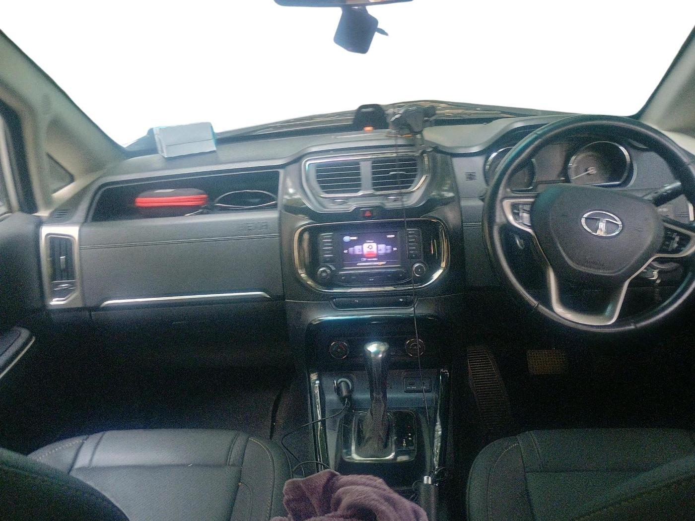2017 Tata Hexa XTA 4X2 6 STR, Diesel, Automatic, 85,237 km, interior