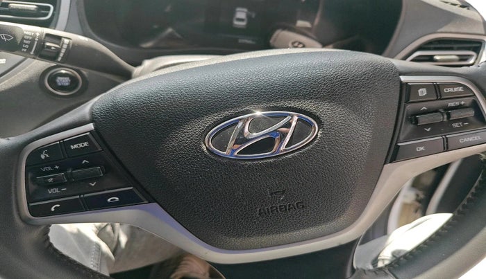 2022 Hyundai Verna SX 1.5 VTVT, Petrol, Manual, 23,750 km, interior