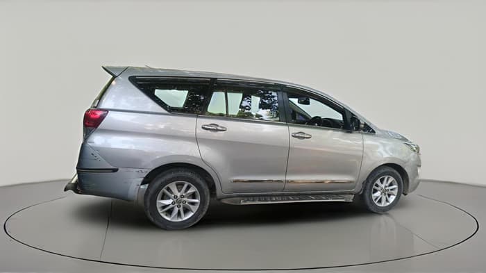 2017 Toyota Innova Crysta 2.4 VX 8 STR, Diesel, Manual, 1,67,967 km, exterior