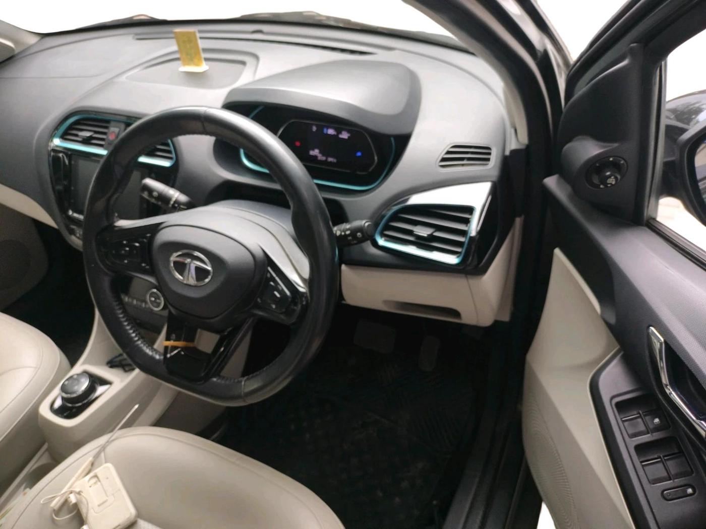 2023 Tata TIAGO EV XZ PLUS TECH LUX LONG RANGE, Electric, Automatic, 30,345 km, interior