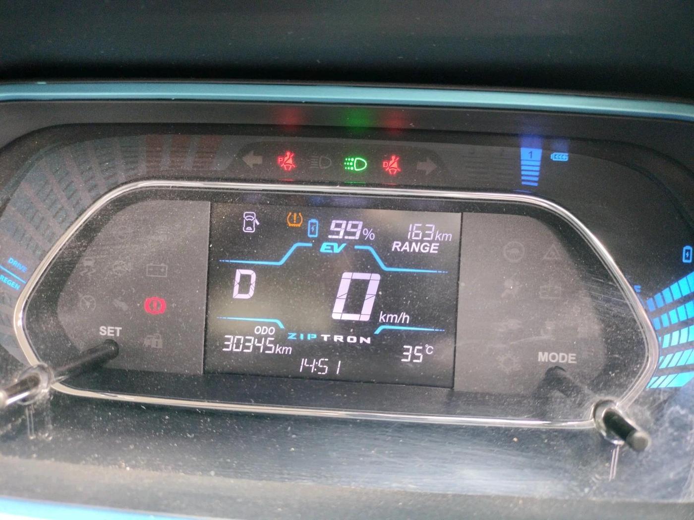 2023 Tata TIAGO EV XZ PLUS TECH LUX LONG RANGE, Electric, Automatic, 30,345 km, interior