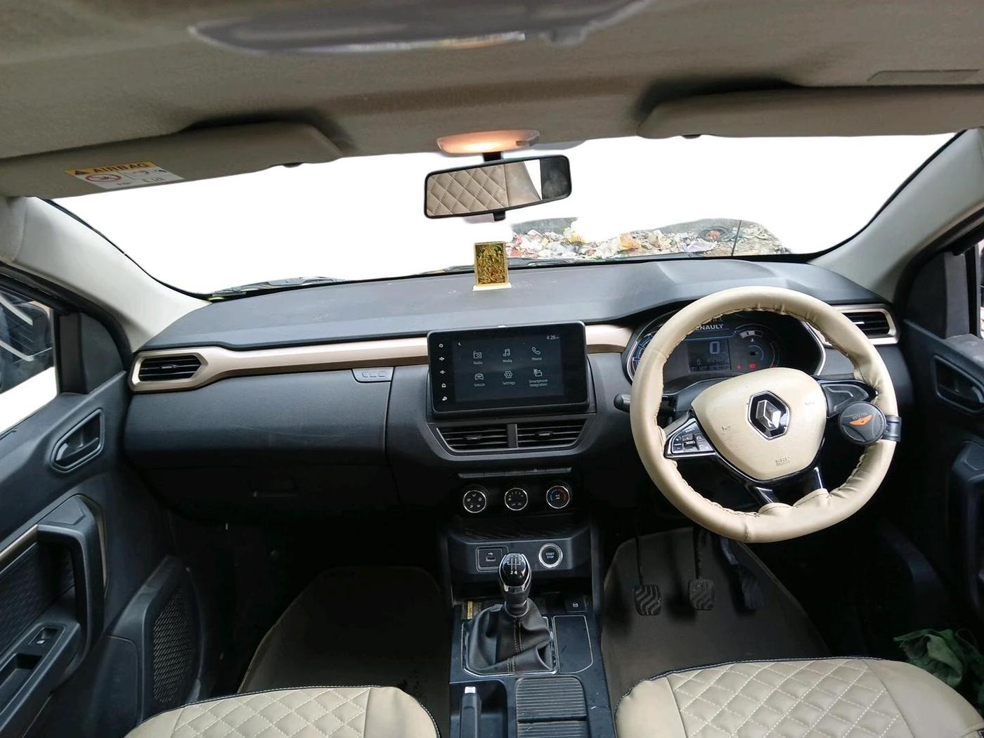 2022 Renault Kiger RXT MT, Petrol, Manual, 80,235 km, interior