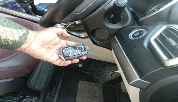 2022 Tata Safari XTA PLUS, Diesel, Automatic, 32,215 km, interior