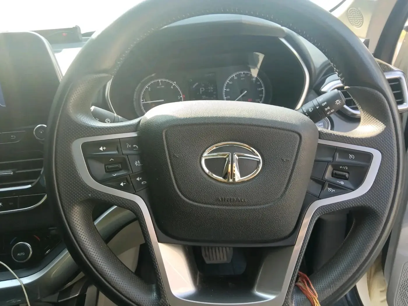 2022 Tata Safari XTA PLUS, Diesel, Automatic, 32,215 km, interior