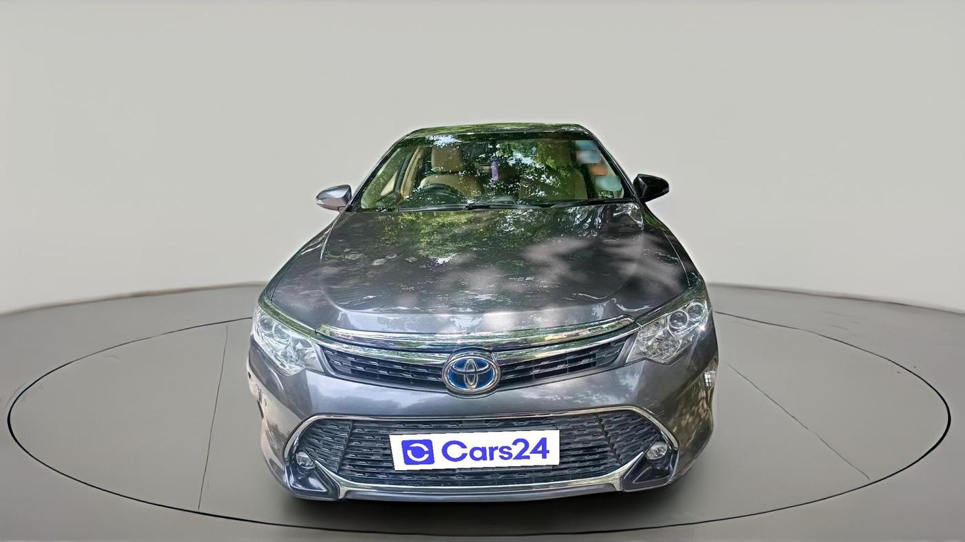 2017 Toyota Camry HYBRID, Hybrid, Automatic, 1,06,972 km, exterior