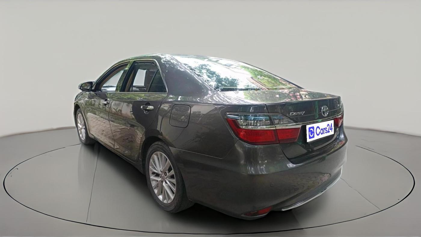 2017 Toyota Camry HYBRID, Hybrid, Automatic, 1,06,972 km, exterior
