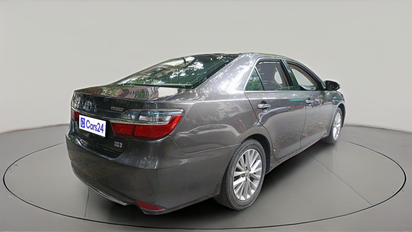 2017 Toyota Camry HYBRID, Hybrid, Automatic, 1,06,972 km, exterior