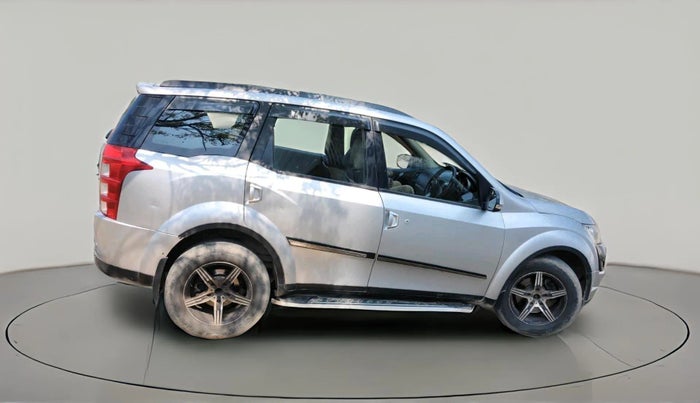 2017 Mahindra XUV500 W6 1.99, Diesel, Manual, 1,43,587 km, exterior